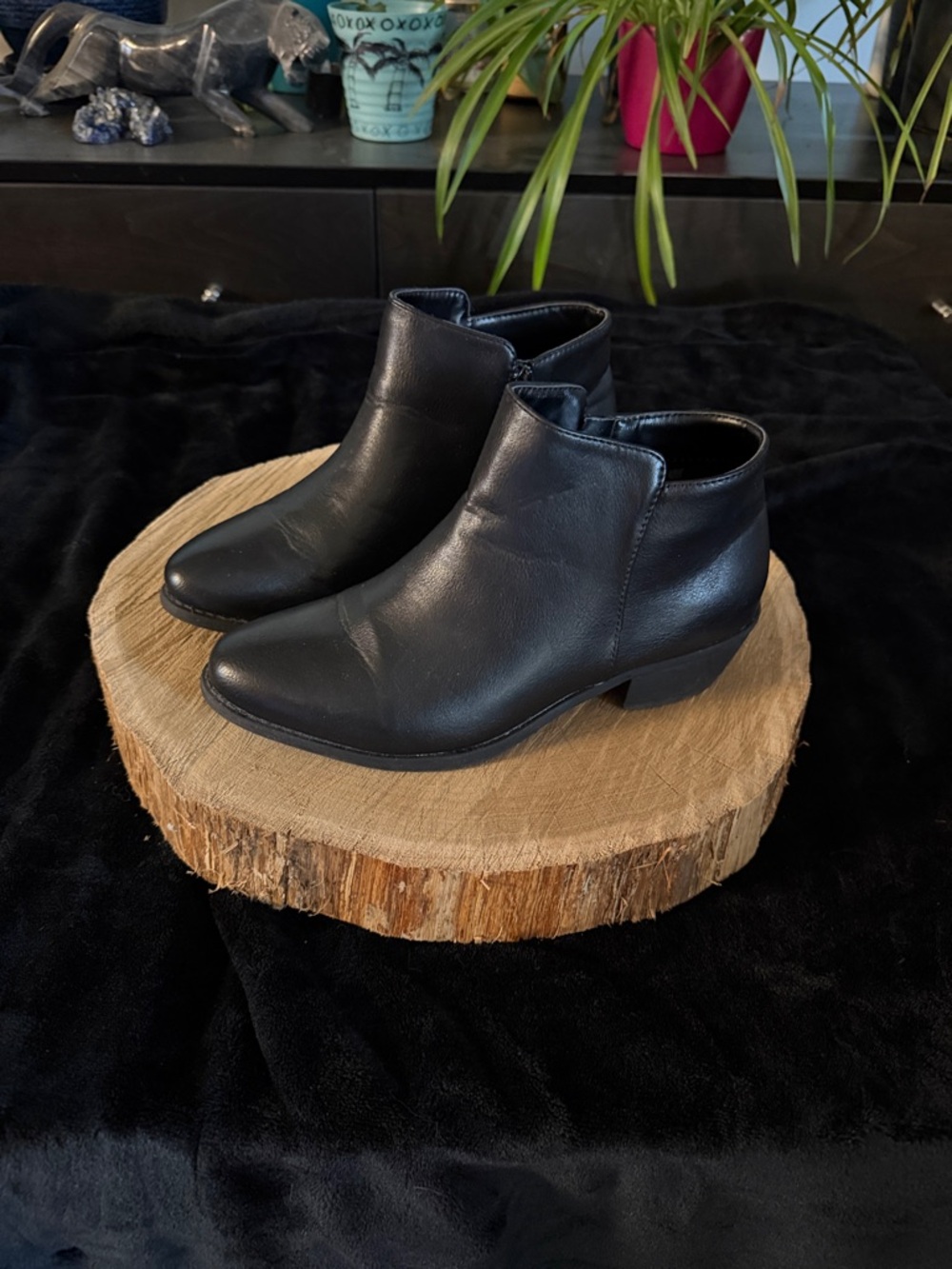 Ardene Black Leather-Look Ankle Booties